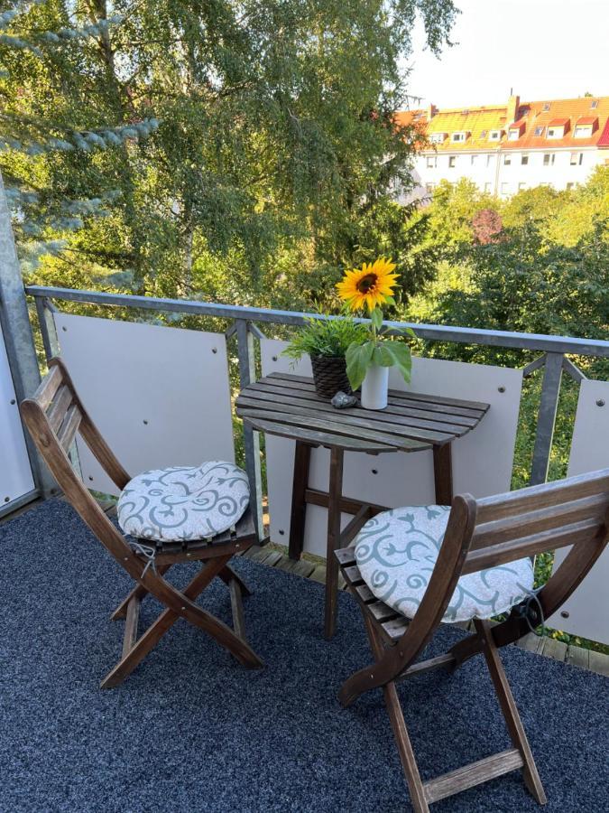 Naehe Warnemuende * Rostock